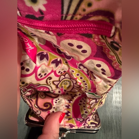 Vera Bradley “One for the Money” Taxi Wallet. - Picture 3 of 8